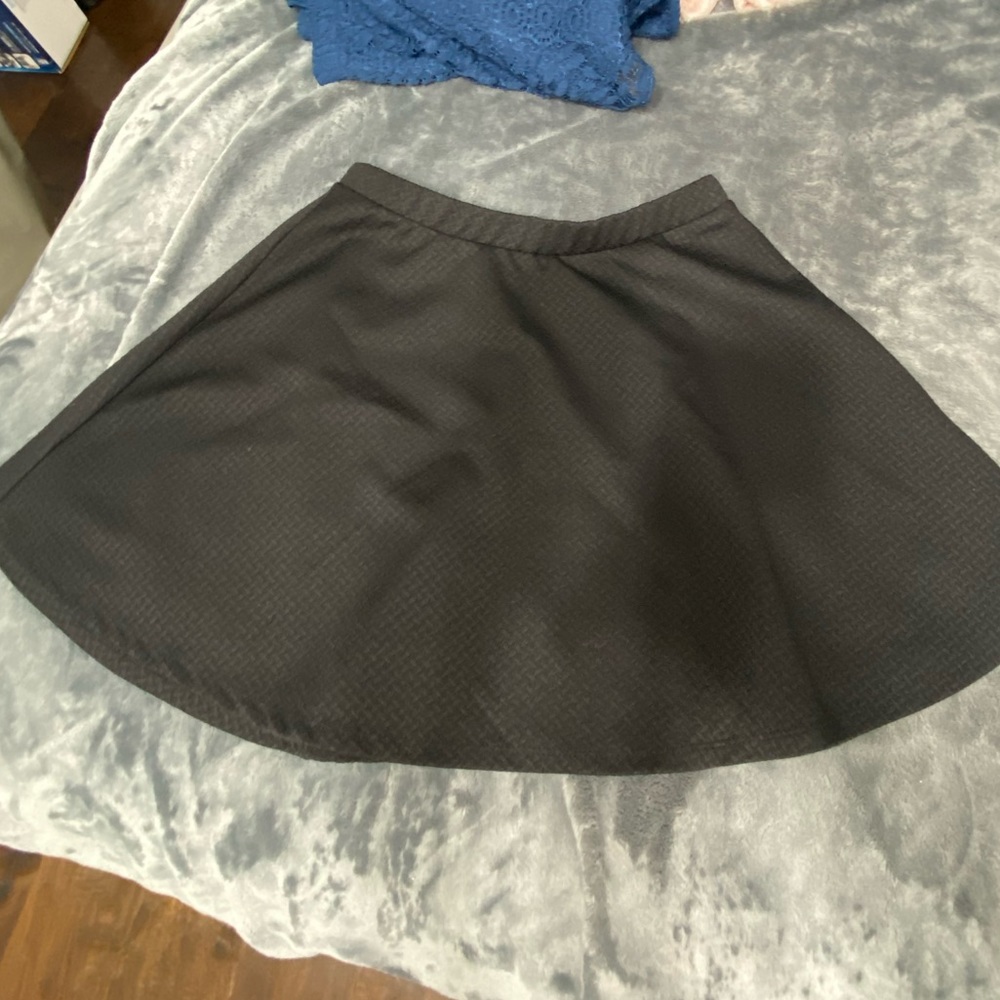 Black skater skirt